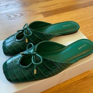 FRAME Le Sunset Slide, emerald croc-embossed, size 38
